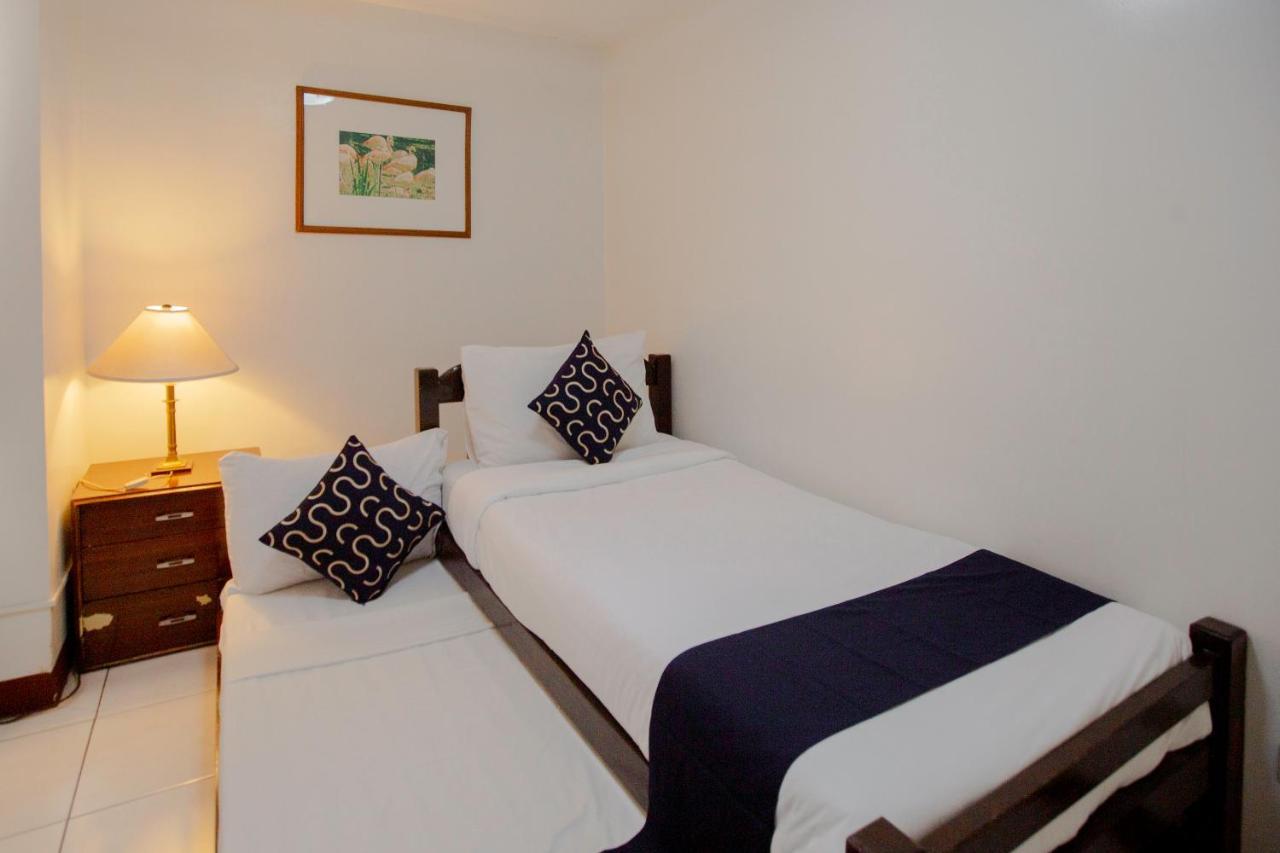 Capital O 201 Newgrange Condotel Quezon City Esterno foto