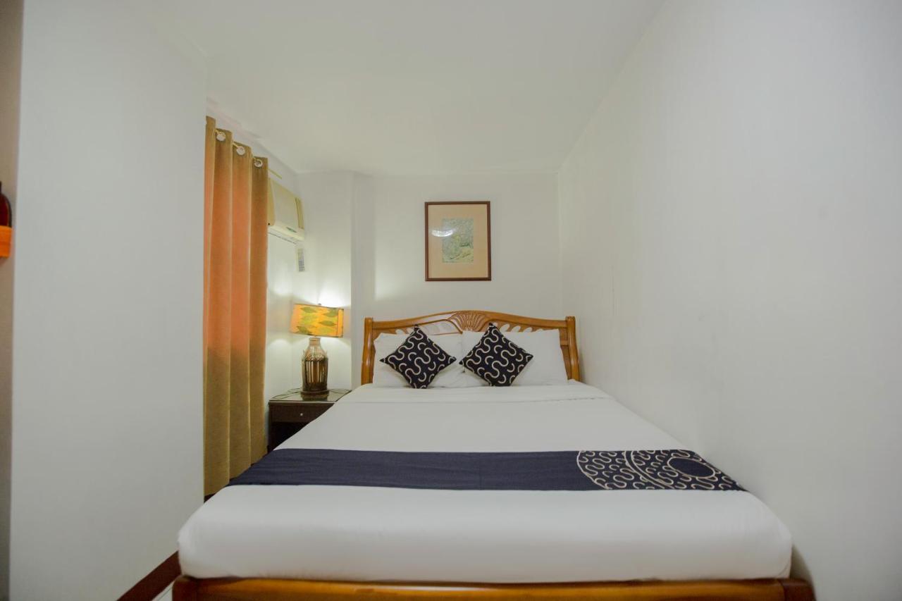 Capital O 201 Newgrange Condotel Quezon City Esterno foto