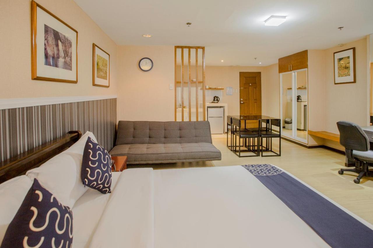 Capital O 201 Newgrange Condotel Quezon City Esterno foto