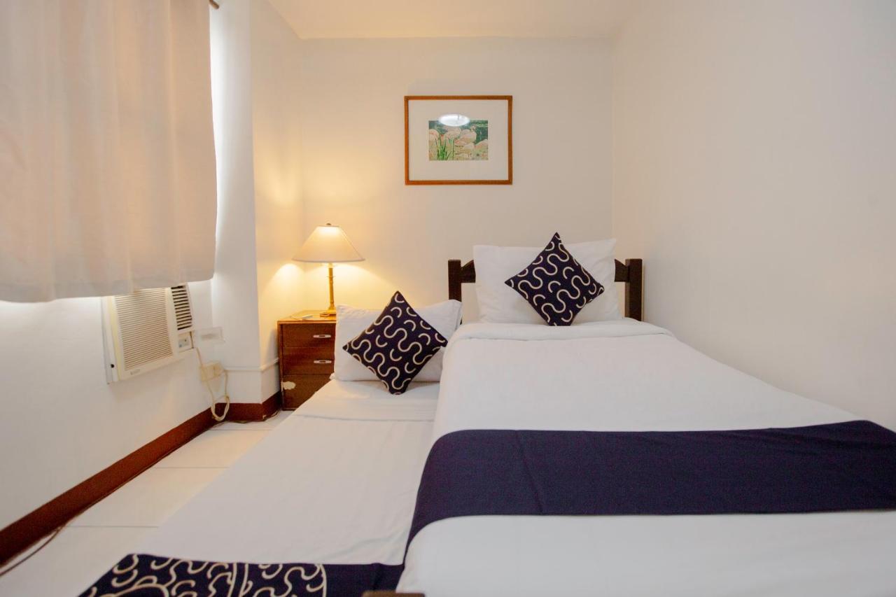 Capital O 201 Newgrange Condotel Quezon City Esterno foto