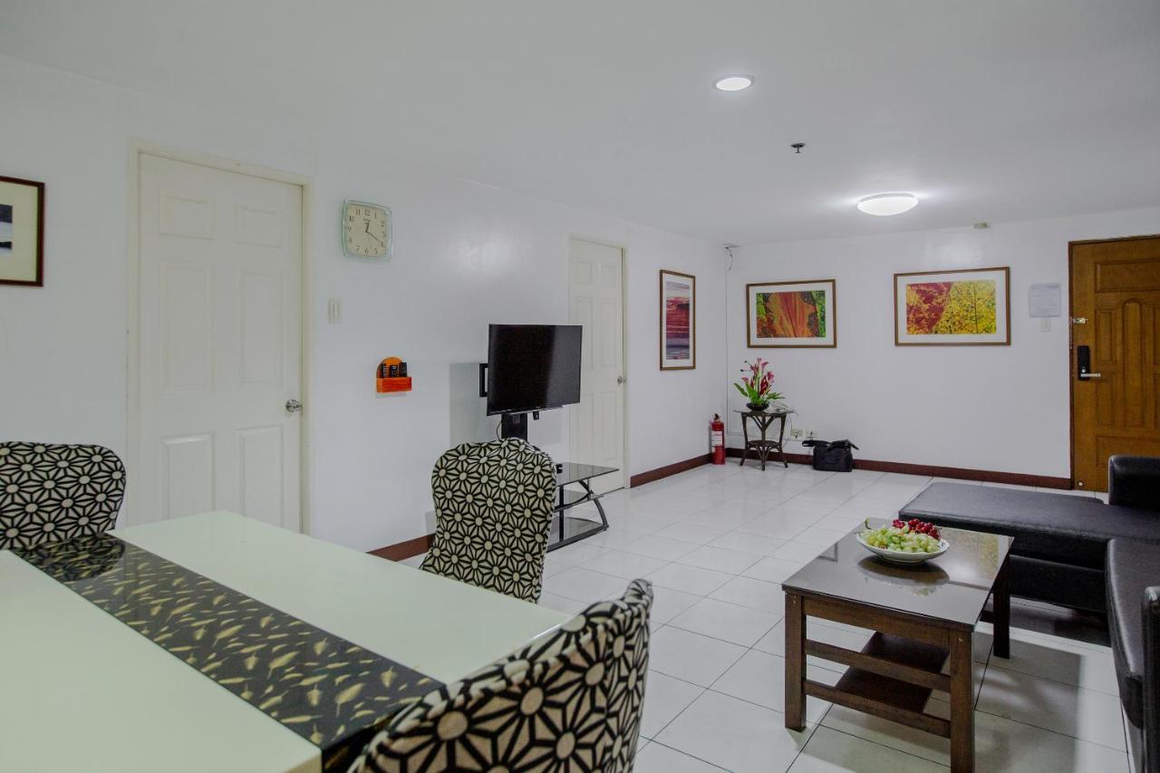 Capital O 201 Newgrange Condotel Quezon City Esterno foto