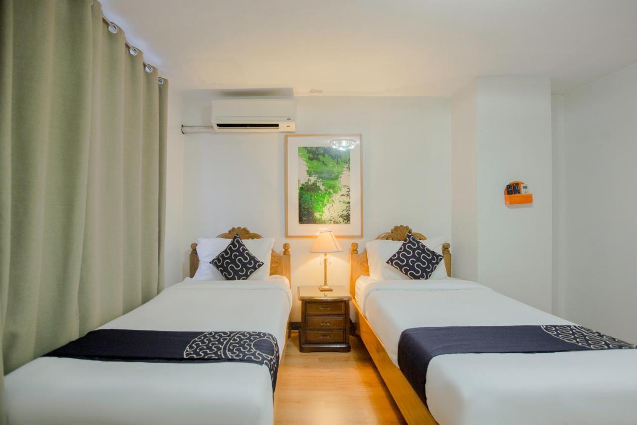 Capital O 201 Newgrange Condotel Quezon City Esterno foto